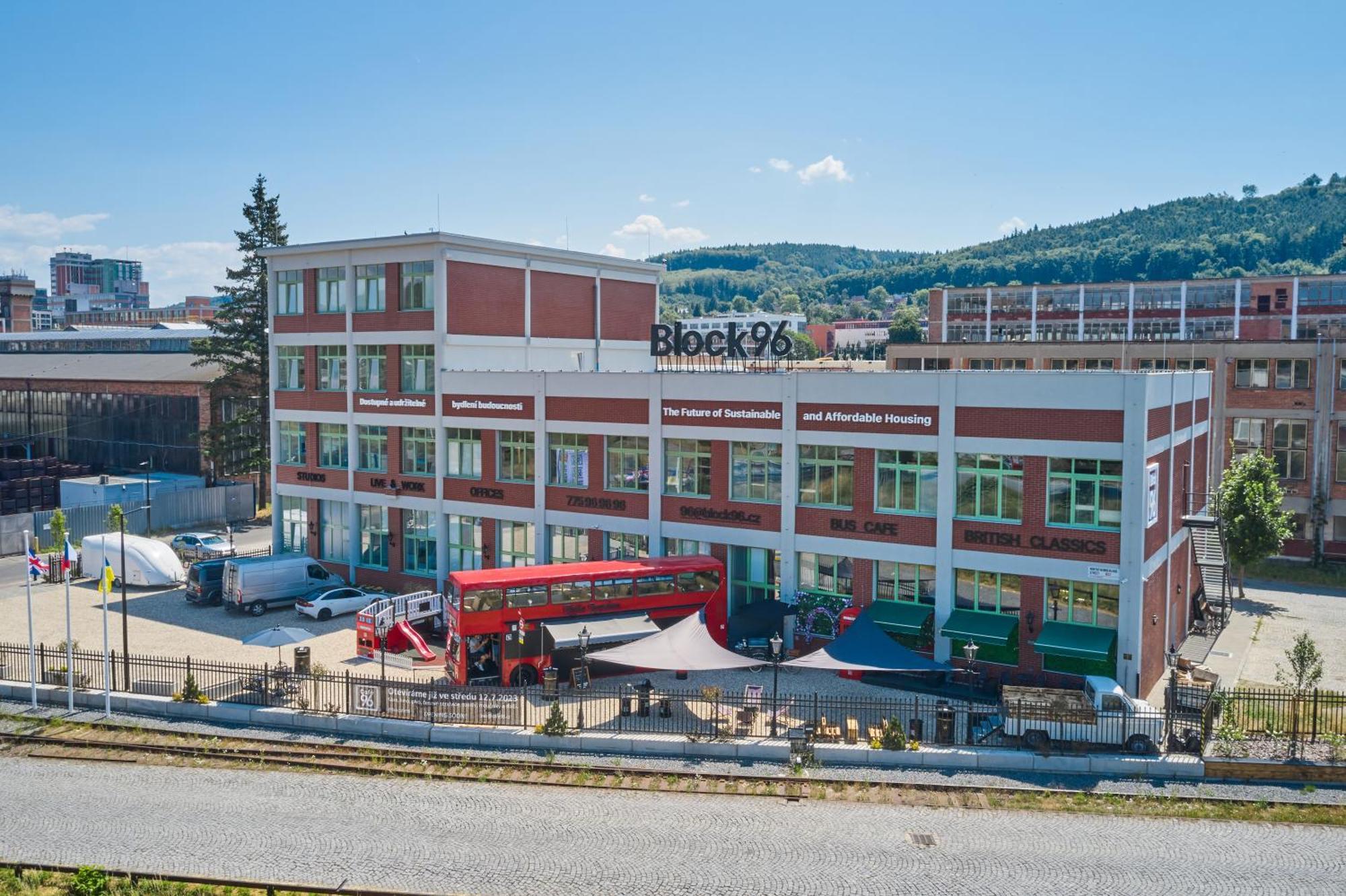 Block 96 Apartments Zlin Exterior photo